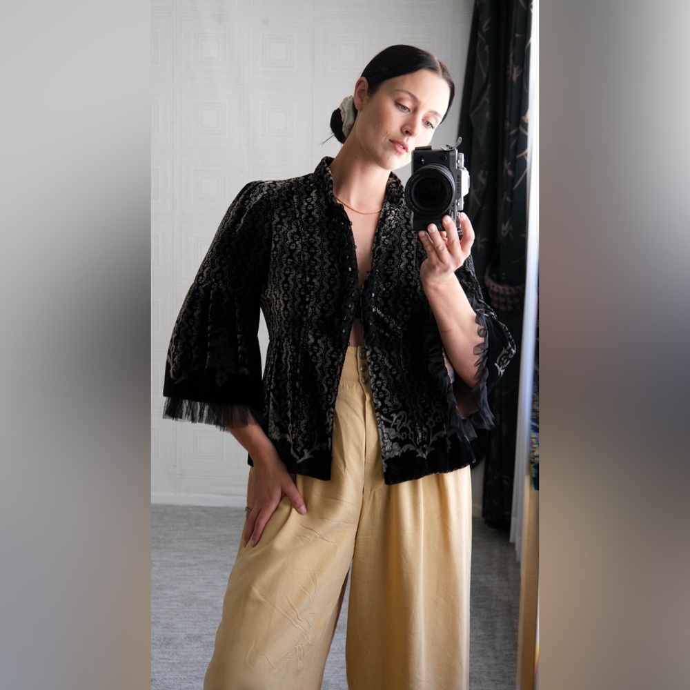 NANETTE LAPORE Rare Velvet Jacket Baroque Beaded Peplum Tulle Silk Black Silver